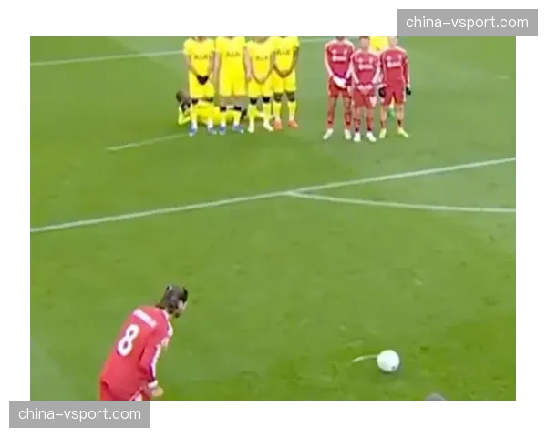 即时：麦迪逊直接任意球破门，热刺取得领先